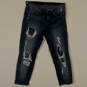 Woman’s jean capris